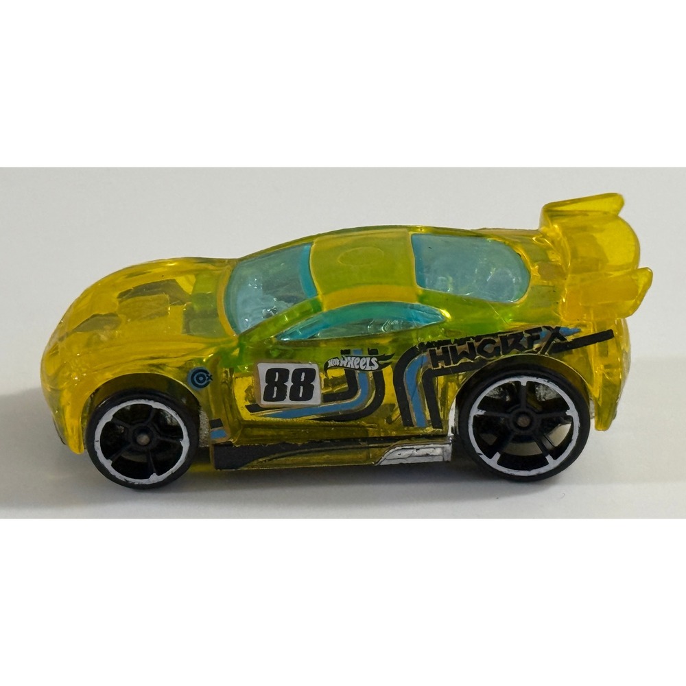 Hot Wheels Power Rage Toy Car Kids 1:64 Yellow Translucent HWGRFX 88 H47